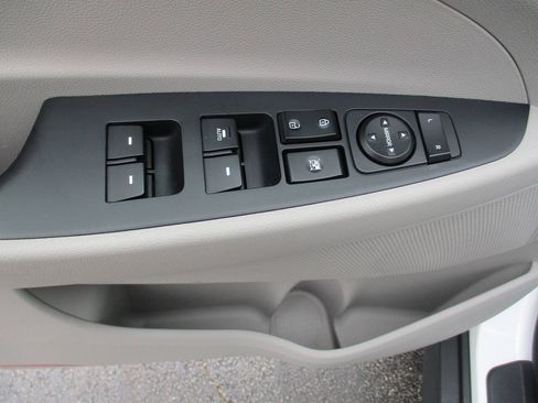 Used 2020 Hyundai Tucson Value w/ Winter Weather Package AWD/4WD image 11