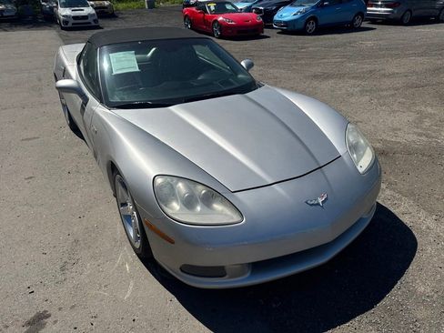 Used 2005 Chevrolet Corvette Convertible w/ Preferred Equipment Group RWD image 9