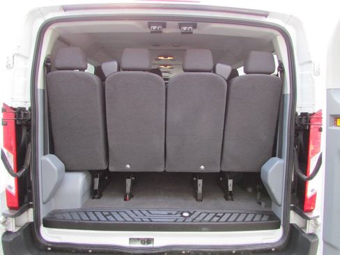 Used 2016 Ford Transit 350 XL RWD image 4