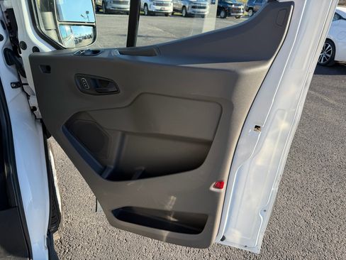 Used 2022 Ford Transit 350 XLT image 23