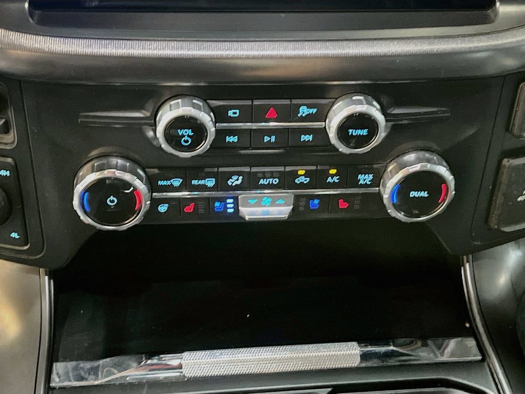 Used 2025 Ford F150 Lariat w/ Equipment Group 501A Mid AWD/4WD image 16