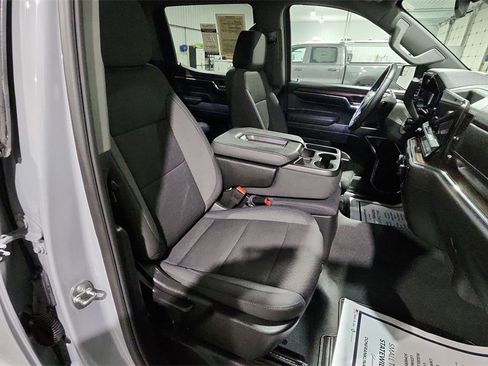 Used 2024 Chevrolet Silverado 1500 LT image 28