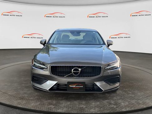 Used 2019 Volvo S60 T6 Momentum AWD/4WD image 3