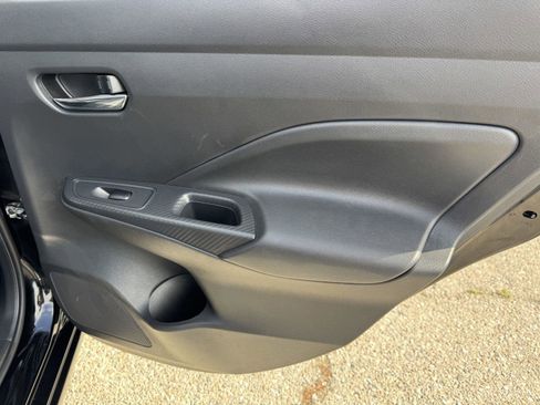 Used 2025 Nissan Versa SV FWD image 12