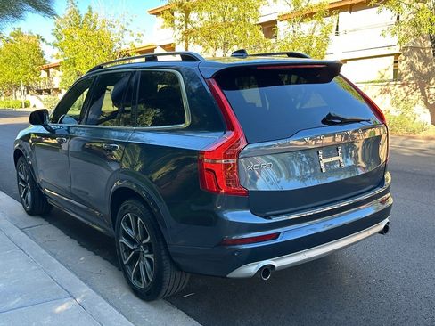 Used 2018 Volvo XC90 T5 Momentum w/ Convenience Package image 6