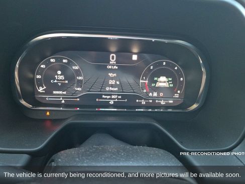 Used 2023 GMC Yukon XL AT4 w/ Technology Package AWD/4WD image 16