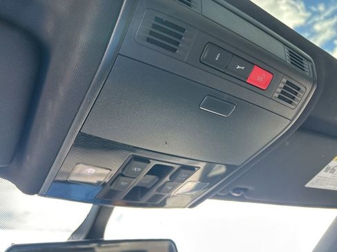 Used 2015 Volkswagen Golf 4-Door image 42