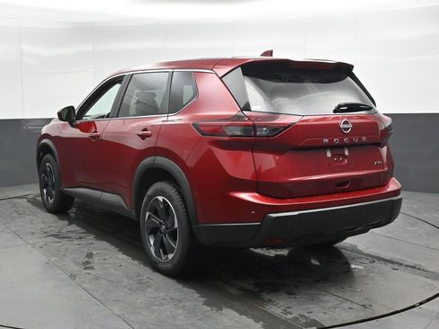 Used 2025 Nissan Rogue SV AWD/4WD image 11