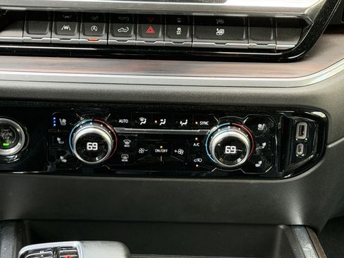 Used 2023 GMC Sierra 1500 SLT w/ SLT Premium Package image 9