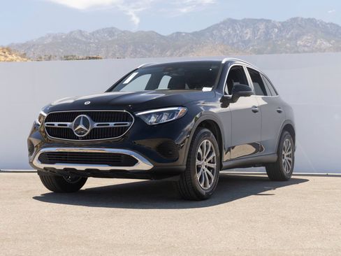 Certified 2026 Mercedes-Benz GLC 300 4MATIC image 1