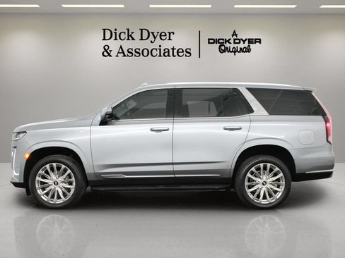 Used 2024 Cadillac Escalade Premium Luxury w/ LPO, Floor Liner Package AWD/4WD image 15