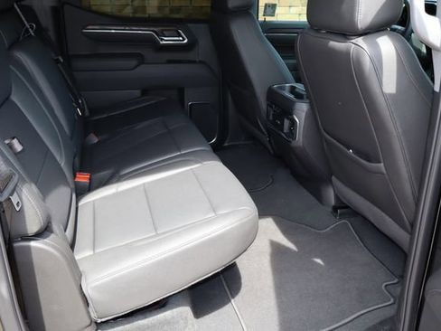 Used 2024 GMC Sierra 1500 SLT RWD image 17