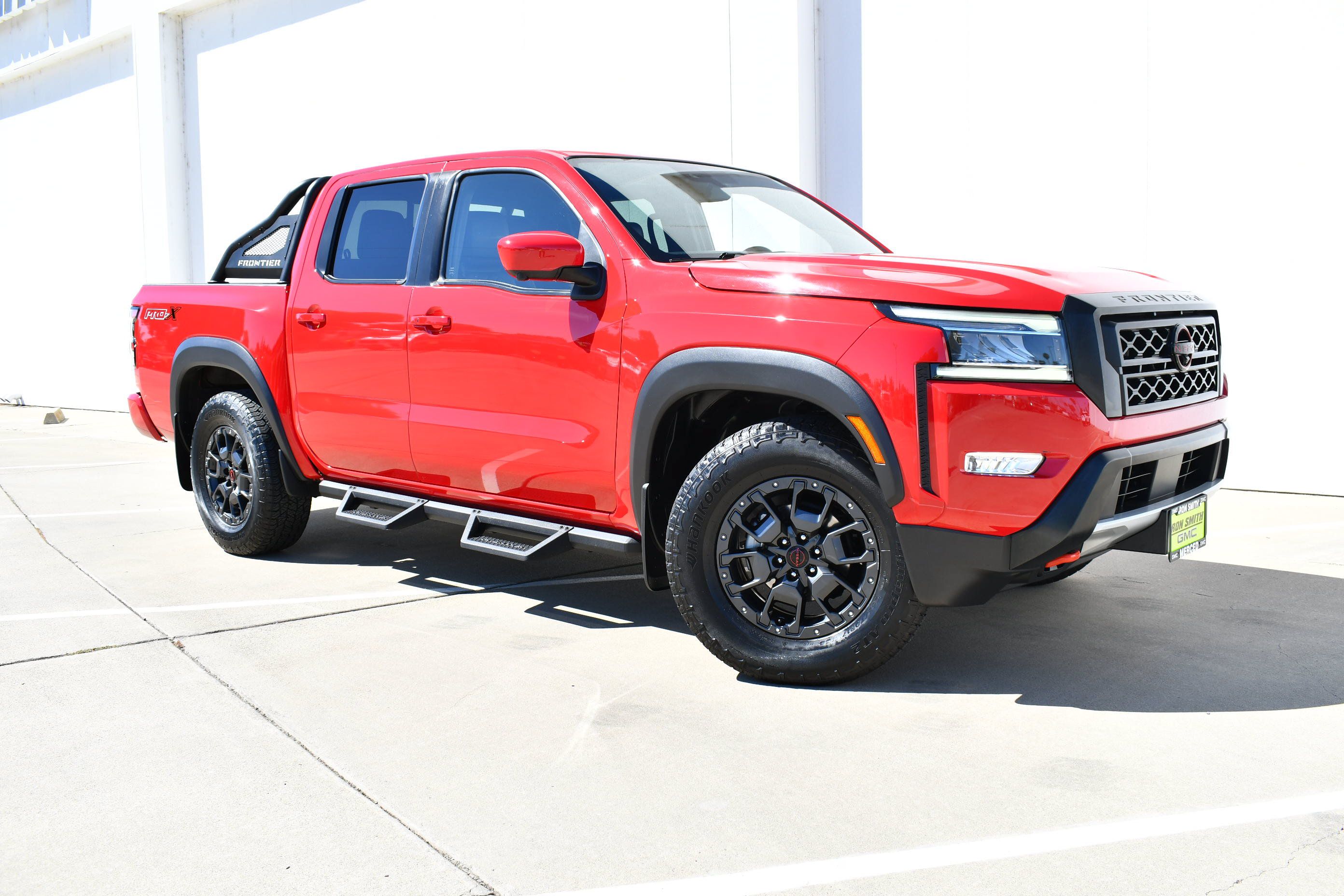 Used 2023 Nissan Frontier Pro-X w/ Pro-X Premium Package RWD image 2