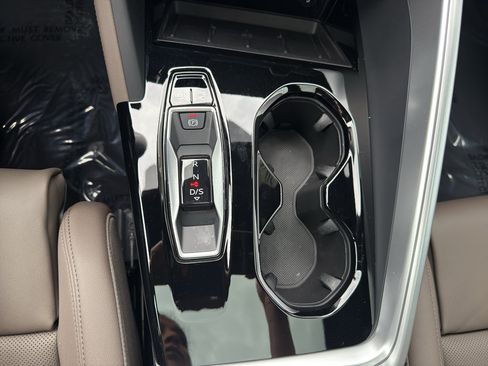 Certified 2025 Audi Q5 Prestige AWD/4WD image 24