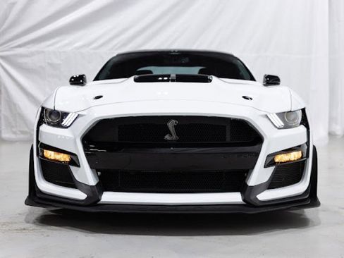 Used 2021 Ford Mustang Shelby GT500 w/ Carbon Fiber Track Pack image 15