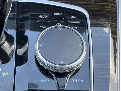 Used 2020 BMW X5 sDrive40i w/ Premium Package image 9