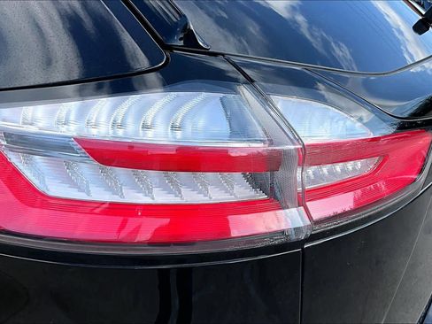 Used 2020 Ford Edge SE image 27