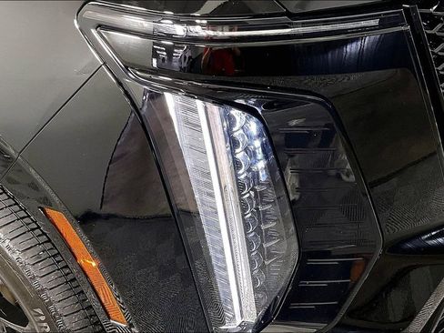 Used 2025 Cadillac Escalade Sport AWD/4WD image 41