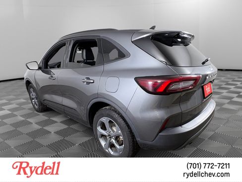 Used 2025 Ford Escape ST-Line Select AWD/4WD image 3