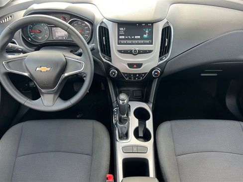 Used 2017 Chevrolet Cruze LS image 12