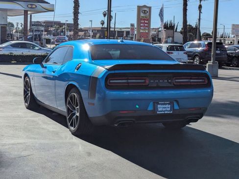 Used 2016 Dodge Challenger R/T Scat Pack w/ Leather Interior Group image 9