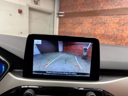 Used 2022 Ford Escape SEL w/ Technology Package image 21