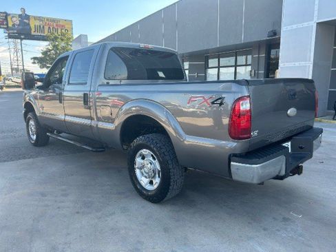Used 2012 Ford F250 XLT w/ XLT Interior Pkg image 8