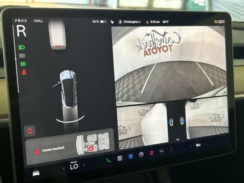 Used 2022 Tesla Model Y Long Range AWD/4WD image 17