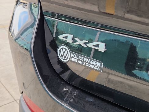 Used 2024 Jeep Grand Cherokee L Limited w/ Luxury Tech Group II image 10