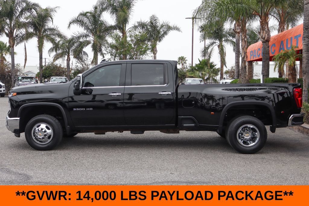 Used 2024 Chevrolet Silverado 3500 LTZ w/ LTZ Plus Package AWD/4WD image 5