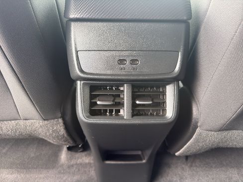 Certified 2025 Chevrolet Equinox LT w/ Safety and Technology Package AWD/4WD image 30