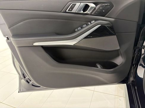 Certified 2023 BMW X7 xDrive40i w/ M Sport Package image 10