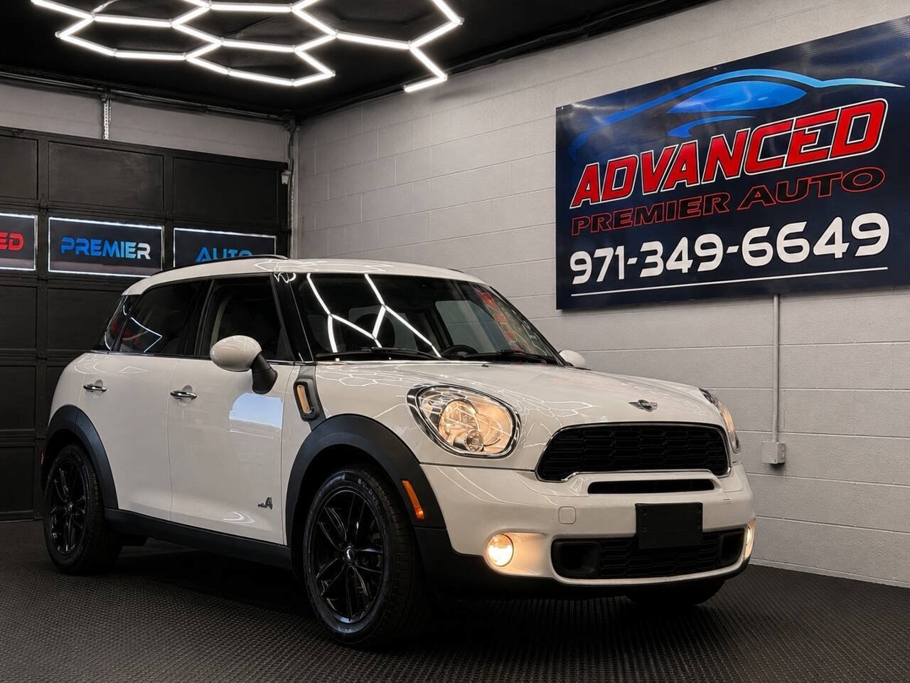 Used 2014 MINI Cooper Countryman S w/ Premium Package AWD/4WD image 1