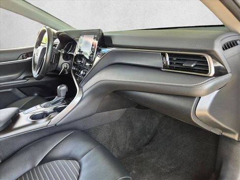 Used 2023 Toyota Camry SE FWD image 19