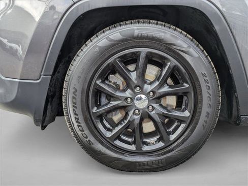 Used 2015 Jeep Cherokee Latitude w/ Comfort/Convenience Group image 22