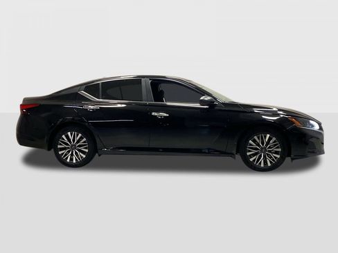 New 2026 Nissan Altima 2.5 SV FWD image 5