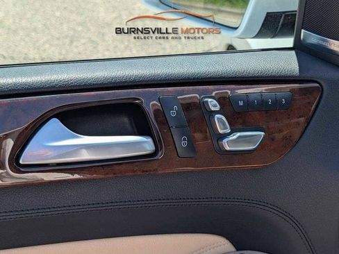 Used 2010 Mercedes-Benz C 300 Sport image 43