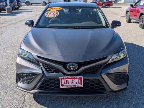 Used 2023 Toyota Camry SE image 8