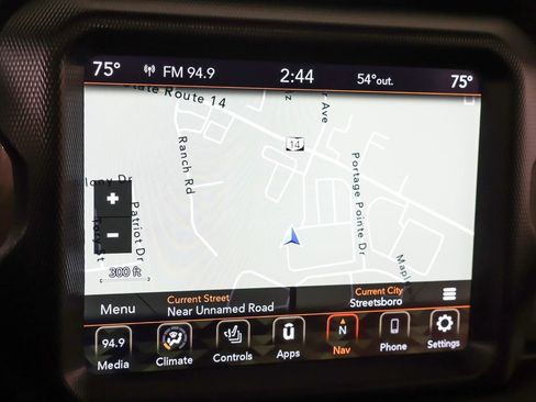 Used 2022 Jeep Wrangler Unlimited Sahara w/ Cold Weather Group AWD/4WD image 37