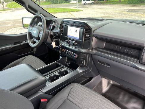 Certified 2022 Ford F150 XL w/ STX Appearance Package AWD/4WD image 37
