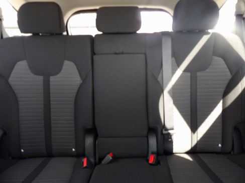 New 2026 Kia Sorento LX image 24