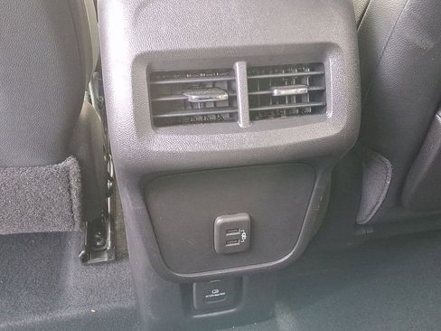 Certified 2022 GMC Terrain SLT image 11