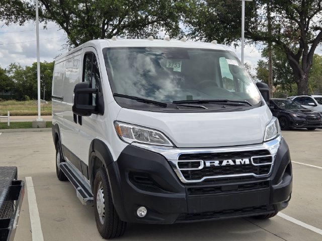 Used 2025 RAM ProMaster 2500 w/ U-Haul Equipment Group FWD image 1