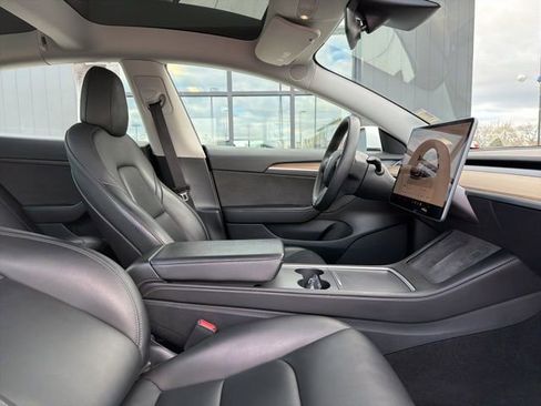 Used 2022 Tesla Model 3 Long Range image 11