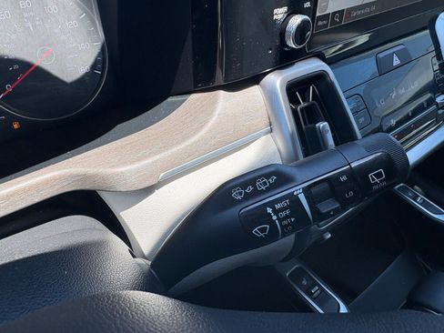 Used 2023 Kia Sorento EX w/ Panoramic Sunroof Package FWD image 38