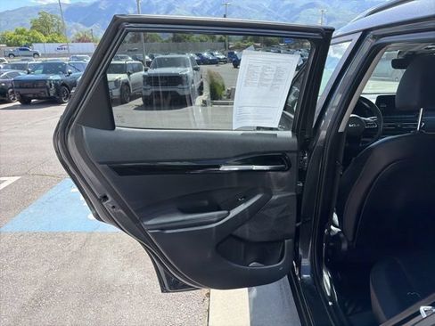 Certified 2023 Kia Seltos SX w/ SX Sunroof Package AWD/4WD image 21