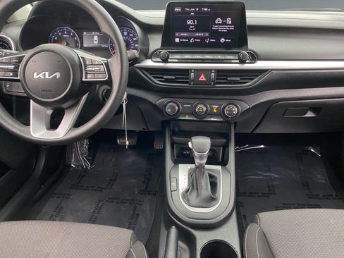 Used 2024 Kia Forte LXS FWD image 11