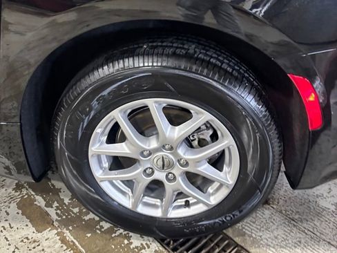 Used 2024 Chrysler Voyager LX image 23