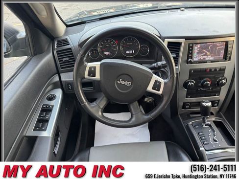 Used 2010 Jeep Grand Cherokee Laredo image 13