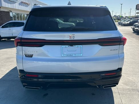 New 2025 Buick Enclave Sport Touring w/ Super Cruise Package image 8